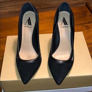 Ava & Aiden Suede black pumps